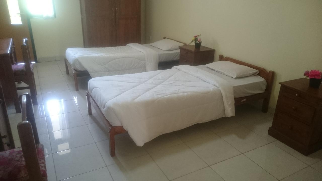 Edutel Undiksha Hotel Singaraja Kültér fotó